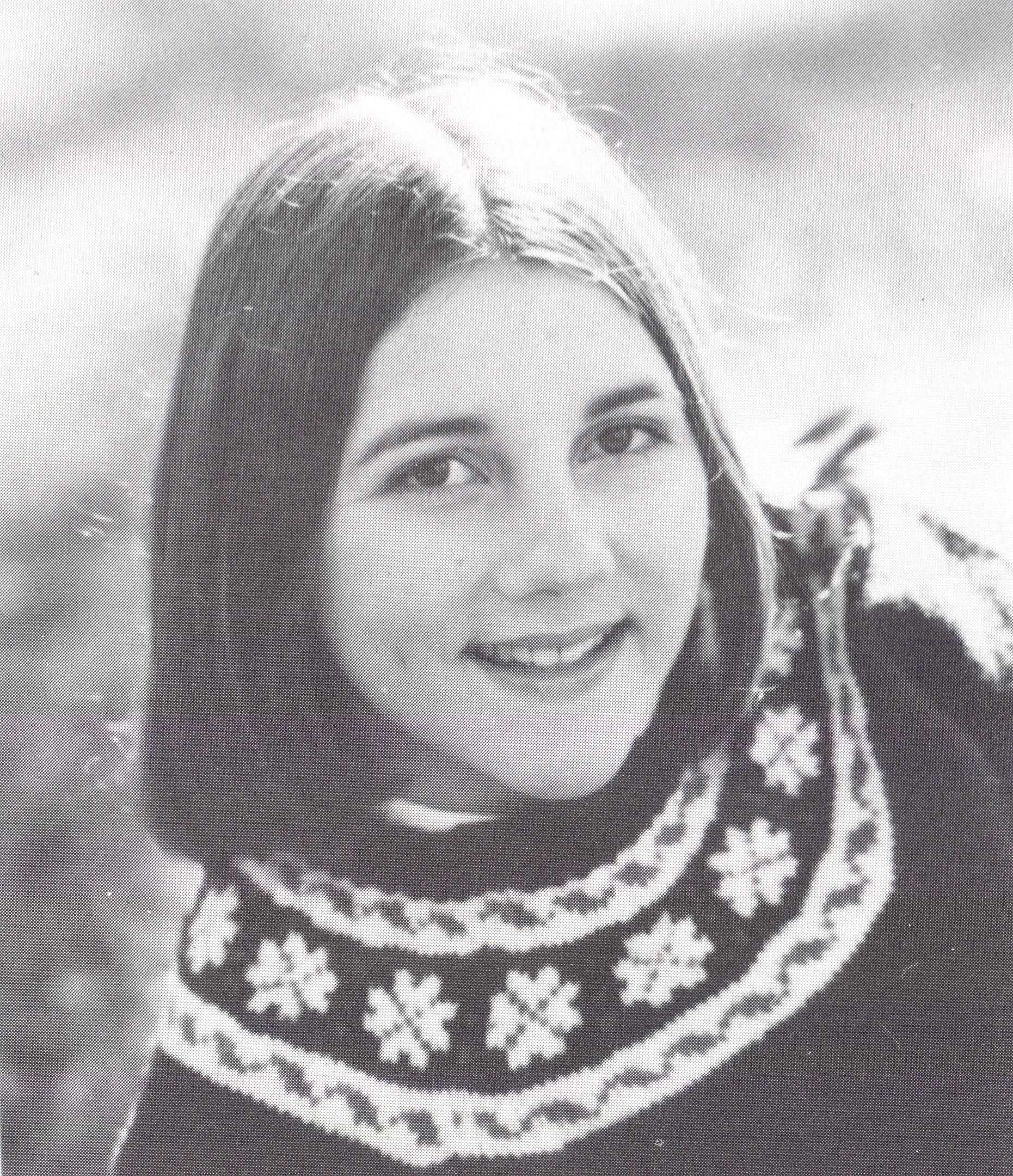 Yearbook Photo of Anne Wilson Gregory (Maclin), R-MC Class of 1977